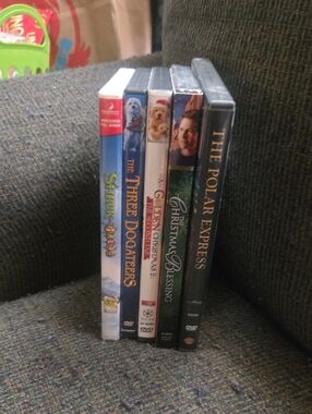 Lot Of 5 Christmas Family Movies